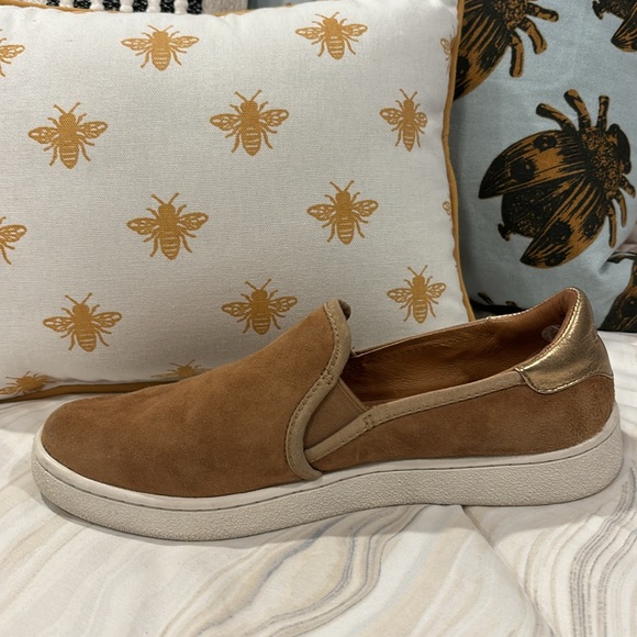 UGG tan suede leather slip-on loafers women’s tan size 7.5 - Picture 6 of 11